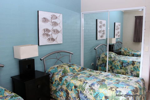 Mollymook Cove Apartments - Dalby Accommodation 21