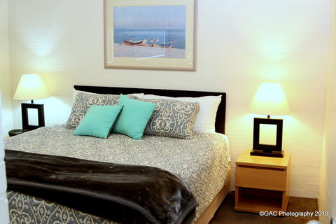 Mollymook Cove Apartments - Dalby Accommodation 31