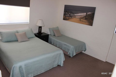 Mollymook Cove Apartments - Dalby Accommodation 16