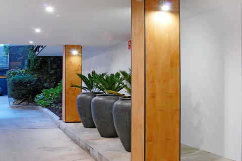 Hotel Nelson - Dalby Accommodation 24