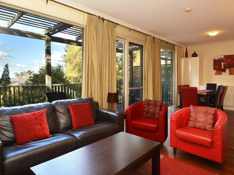 Villa Executive 2br Cypress DS Located Within Cypress Lakes Resort - Dalby Accommodation 0