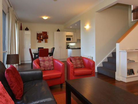 Villa Executive 2br Cypress DS Located Within Cypress Lakes Resort - Dalby Accommodation 1