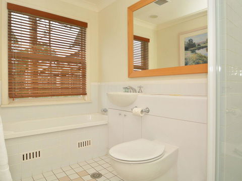 Villa Executive 2br Cypress DS Located Within Cypress Lakes Resort - Dalby Accommodation 12