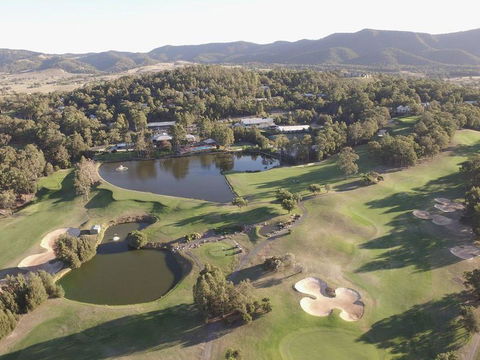 Villa Executive 2br Cypress DS Located Within Cypress Lakes Resort - Dalby Accommodation 4
