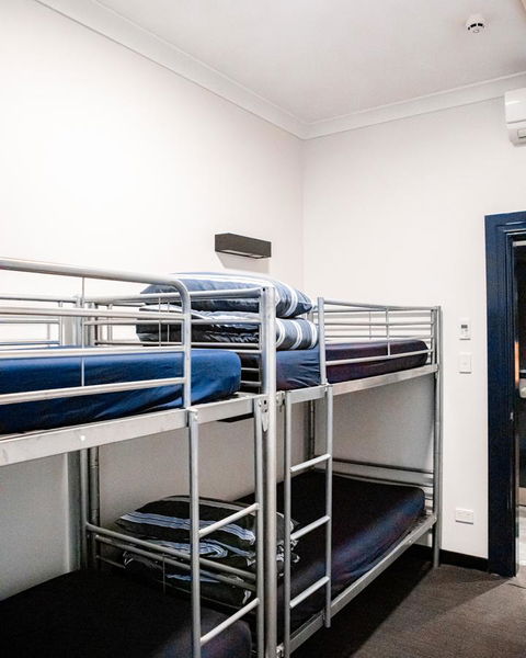 Wake Up! Bondi Beach - Dalby Accommodation 11