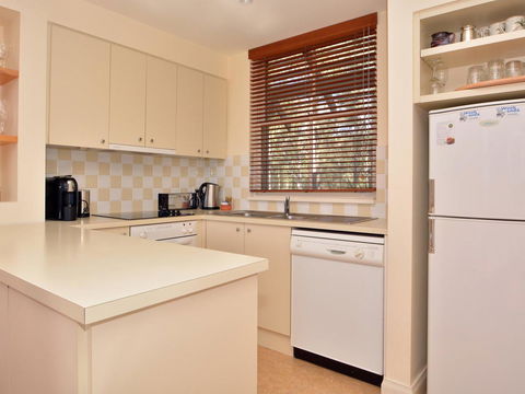Villa 2br Prosecco Villa Located Within Cypress Lakes Resort - Dalby Accommodation 8
