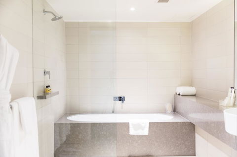 Hyatt Regency Sydney - Dalby Accommodation 11