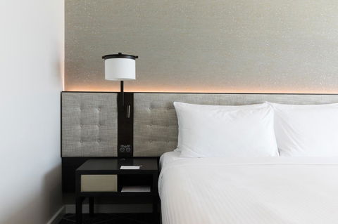 Hyatt Regency Sydney - Dalby Accommodation 4