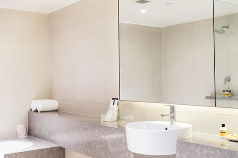 Hyatt Regency Sydney - Dalby Accommodation 3