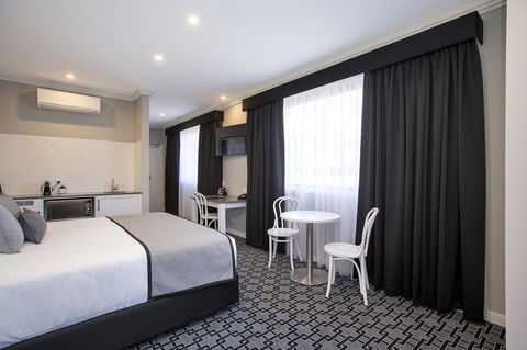CH Boutique Hotel & Apartments, Ascend Hotel Collection - Dalby Accommodation 3