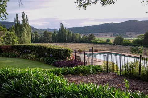 Stay In Mudgee The Grove, The Church, And Premium Private Homestead - Dalby Accommodation 13