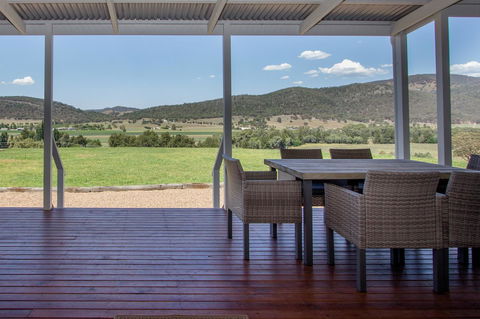 Stay In Mudgee The Grove, The Church, And Premium Private Homestead - Dalby Accommodation 2