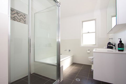 Stay In Mudgee The Grove, The Church, And Premium Private Homestead - Dalby Accommodation 4