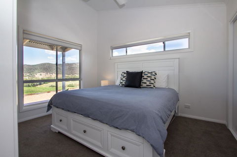 Stay In Mudgee The Grove, The Church, And Premium Private Homestead - Dalby Accommodation 6