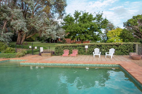 Stay In Mudgee The Grove, The Church, And Premium Private Homestead - Dalby Accommodation 24