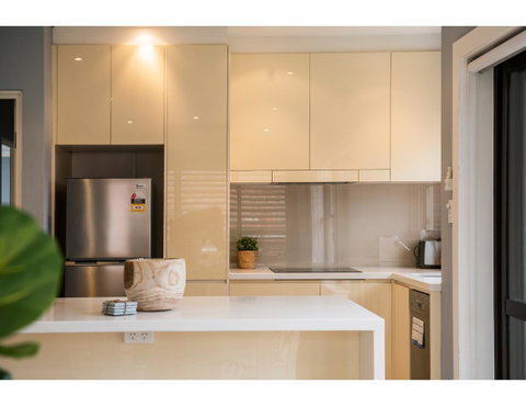 Beachside Getaway In Freshie W Parking - Dalby Accommodation 2