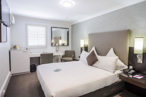 Crowne Plaza Hawkesbury Valley, An IHG Hotel - Dalby Accommodation 24
