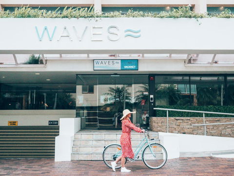 Waves Byron Bay - Dalby Accommodation 0