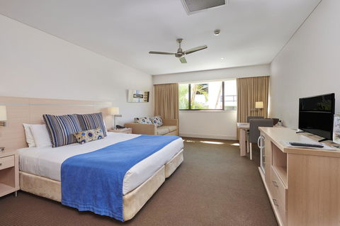 Waves Byron Bay - Dalby Accommodation 35