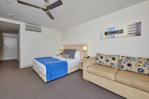 Waves Byron Bay - Dalby Accommodation 34