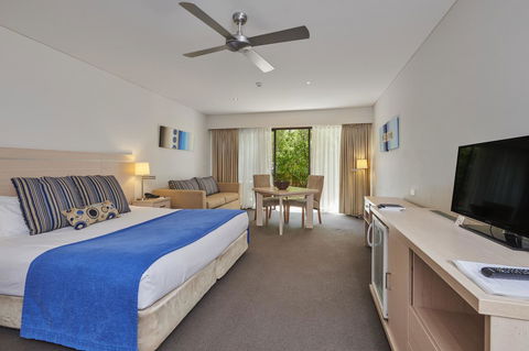 Waves Byron Bay - Dalby Accommodation 26
