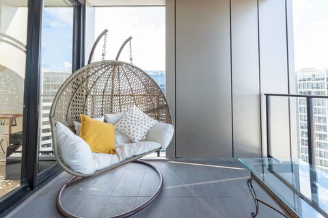 Japanese Style Waterfront Apt Wt Rooftop Pool - Dalby Accommodation 14