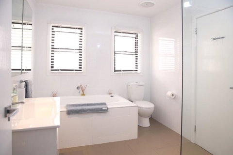 Refuge Cove On Pittwater - Dalby Accommodation 7