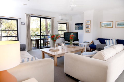 Refuge Cove On Pittwater - Dalby Accommodation 5