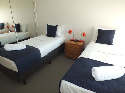 Pacific Marina Apartments - Dalby Accommodation 35