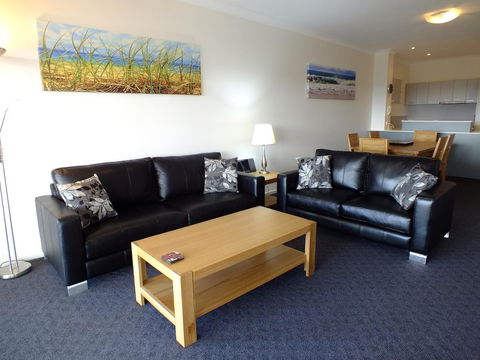 Pacific Marina Apartments - Dalby Accommodation 16