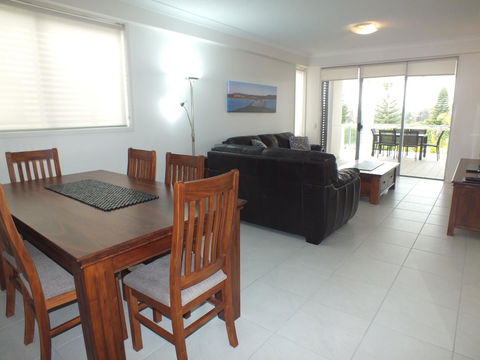 Pacific Marina Apartments - Dalby Accommodation 20