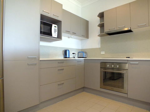 Pacific Marina Apartments - Dalby Accommodation 13