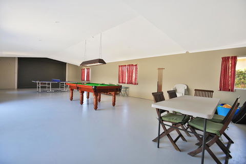 Neptune I Absolute Beachfront I Stunning Views - Dalby Accommodation 22
