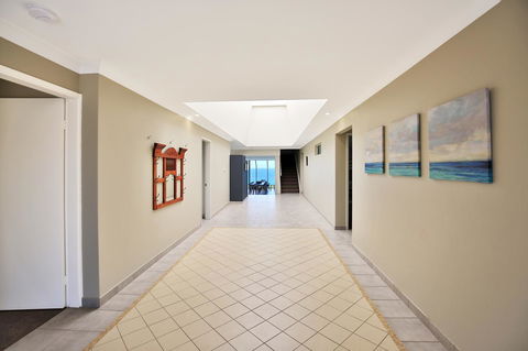 Neptune I Absolute Beachfront I Stunning Views - Dalby Accommodation 23