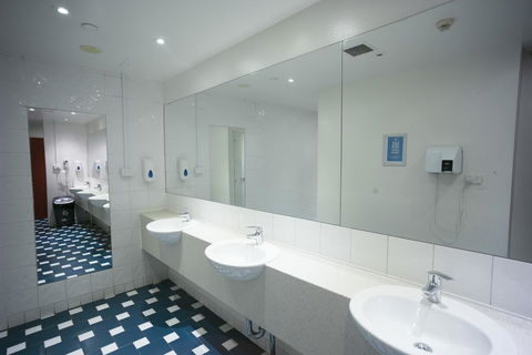 YHA Sydney Central - Dalby Accommodation 11