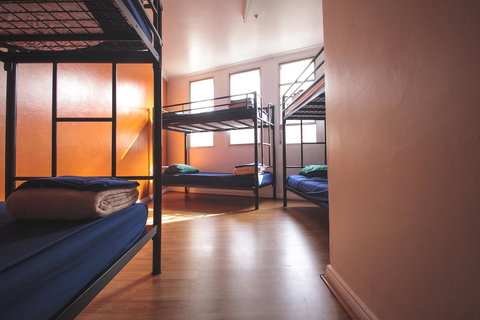 Mad Monkey Kings Cross - Dalby Accommodation 15