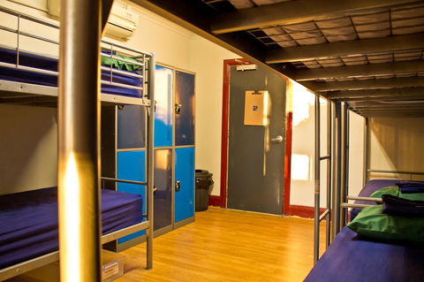 Mad Monkey Kings Cross - Dalby Accommodation 32