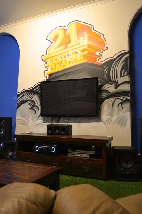 Mad Monkey Kings Cross - Dalby Accommodation 17