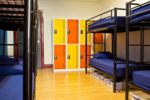 Mad Monkey Kings Cross - Dalby Accommodation 14