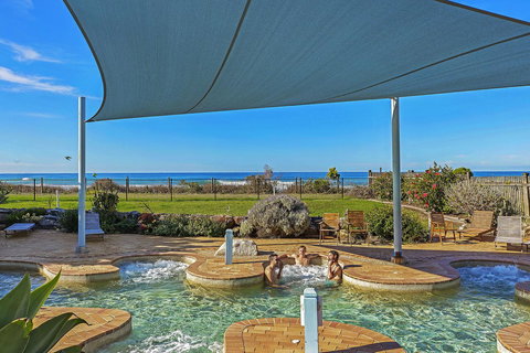 Blue Lagoon Beach Resort - Dalby Accommodation 3