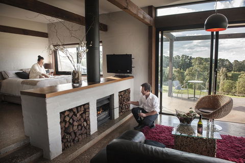 Borrodell Vineyard - Dalby Accommodation 5