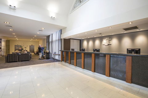 Holiday Inn Sydney Potts Point - Dalby Accommodation 1