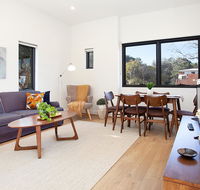 Stylish Apartment With Garage Near Bondi Beach - Dalby Accommodation
