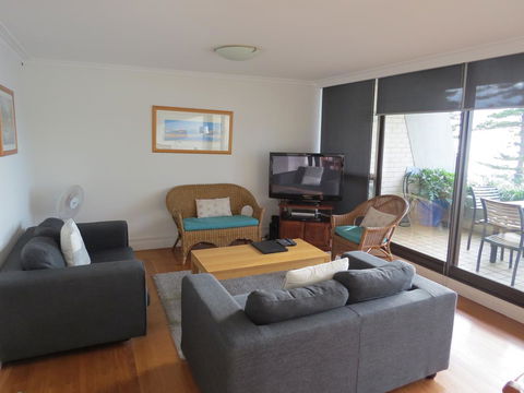 Manly Paradise Motel & Apartments - Dalby Accommodation 25