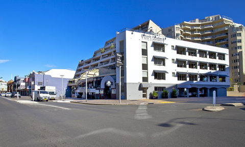 Manly Paradise Motel & Apartments - Dalby Accommodation 0
