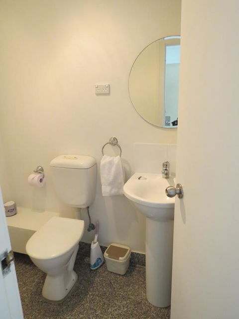 Manly Paradise Motel & Apartments - Dalby Accommodation 30