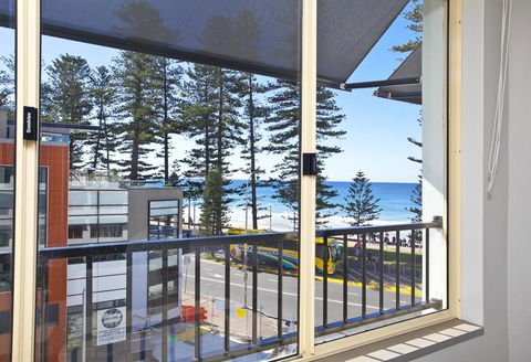 Manly Paradise Motel & Apartments - Dalby Accommodation 12