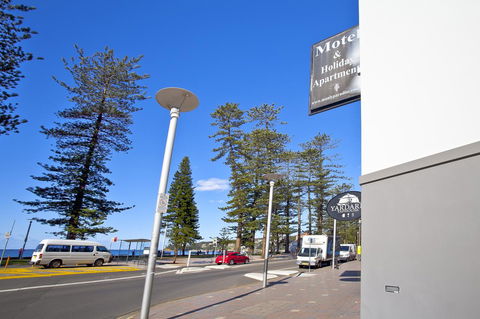 Manly Paradise Motel & Apartments - Dalby Accommodation 18