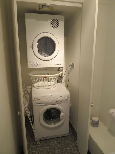Manly Paradise Motel & Apartments - Dalby Accommodation 24