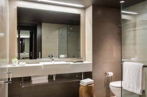 PARKROYAL Darling Harbour, Sydney - Dalby Accommodation 3